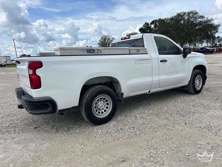 2019-chevrolet-silverado-1500-image-3