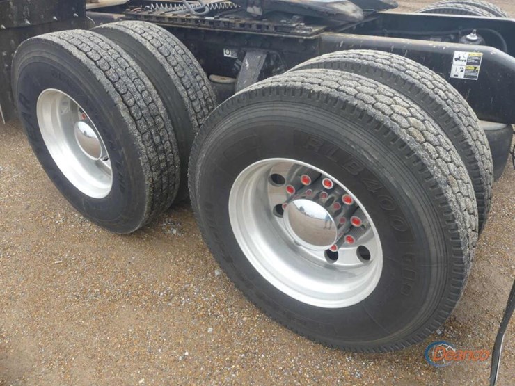 2006-peterbilt-379-image-4