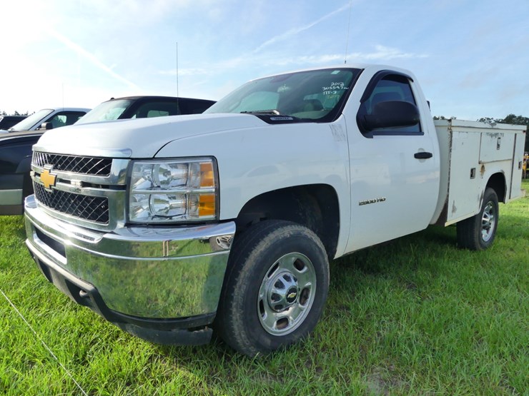 2013-chevrolet-2500hd-image-2