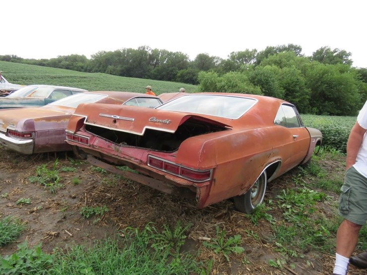 1966-chevrolet-impala-2dr-ht-image-2