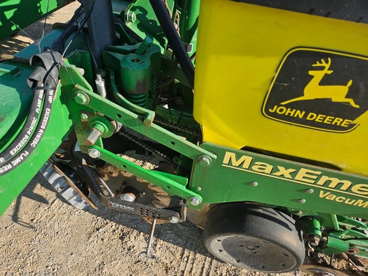 john-deere-1770-image-23