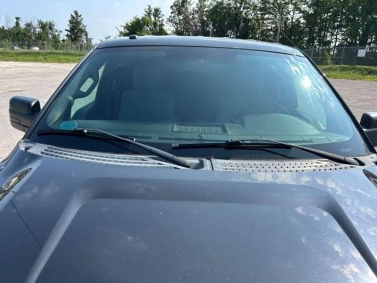 2014-ford-f150-xlt-image-32