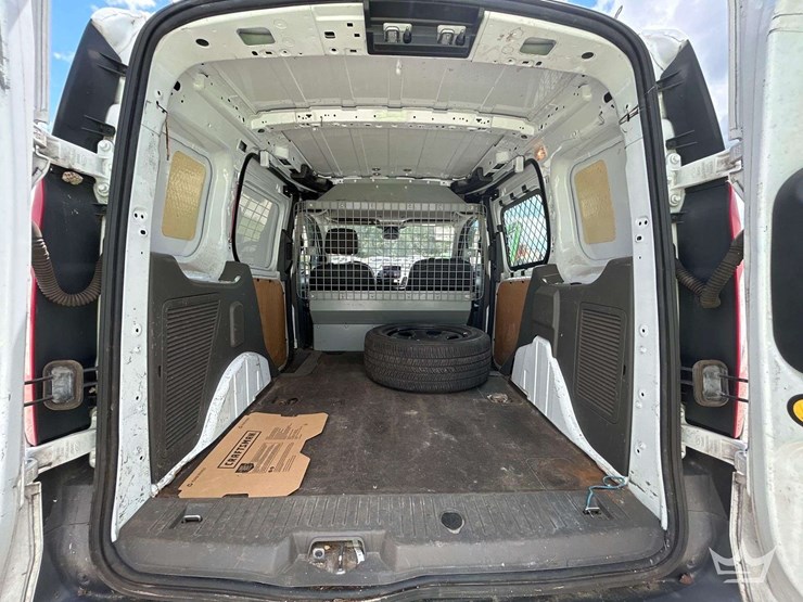 2019-ford-transit-connect-image-23