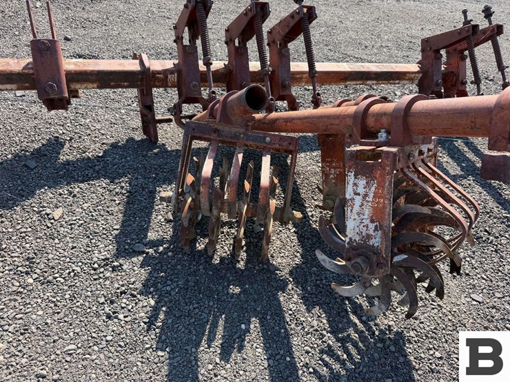 15'-lilliston-rolling-cultivator-toolbar-image-10