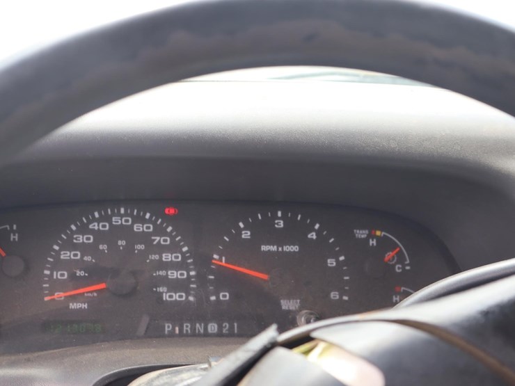 2002-ford-f450-image-31