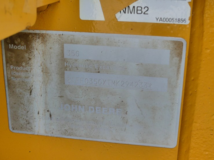 2022-deere-35g-image-19