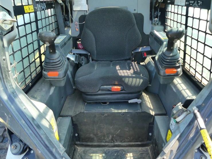 2023-bobcat-t770-image-13