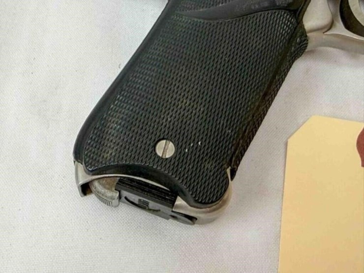 amt-lightning-22lr-pistol-image-10
