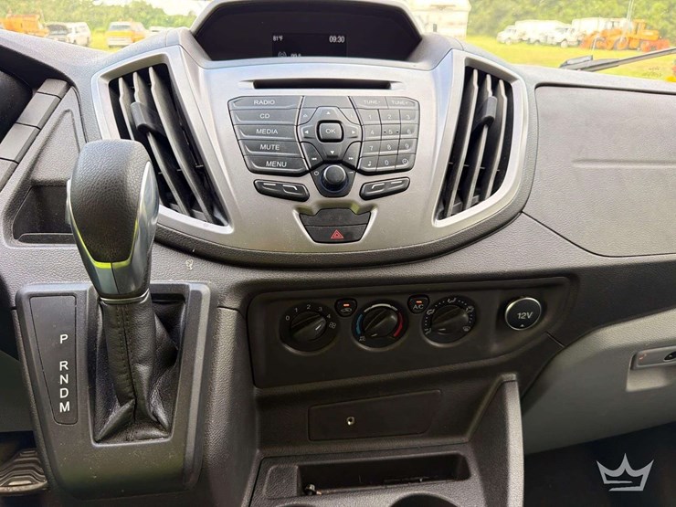 2019-ford-transit-image-8