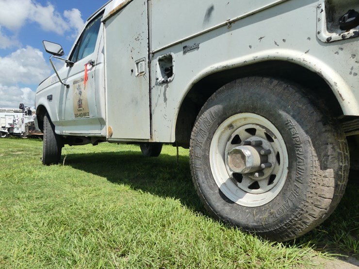 1994-ford-f350-xl-image-9