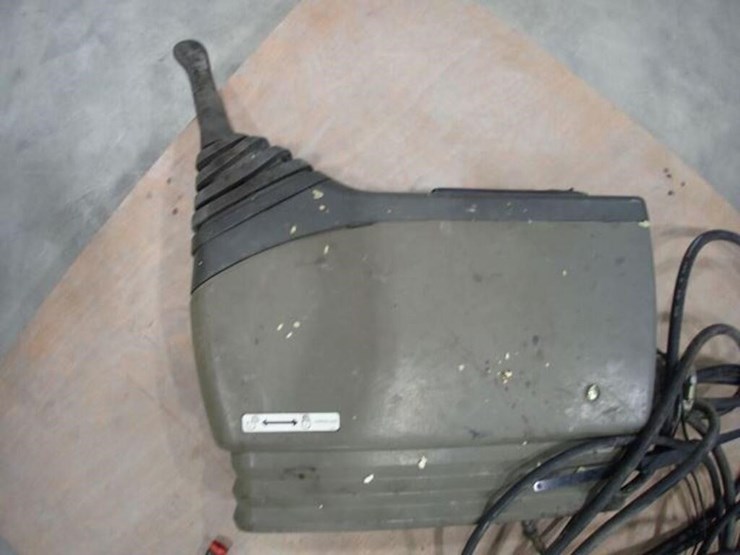 john-deere-120-image-6