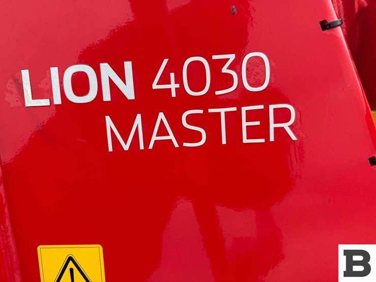 2025-pottinger-lion-4030-master-rotary-harrow-image-11