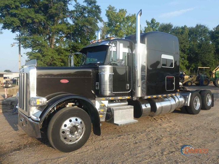 2013-peterbilt-388-image-23