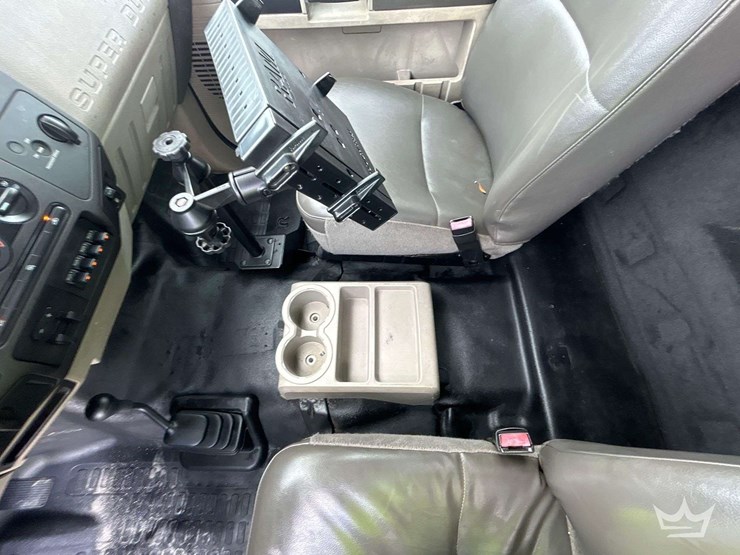 2009-ford-l-image-25