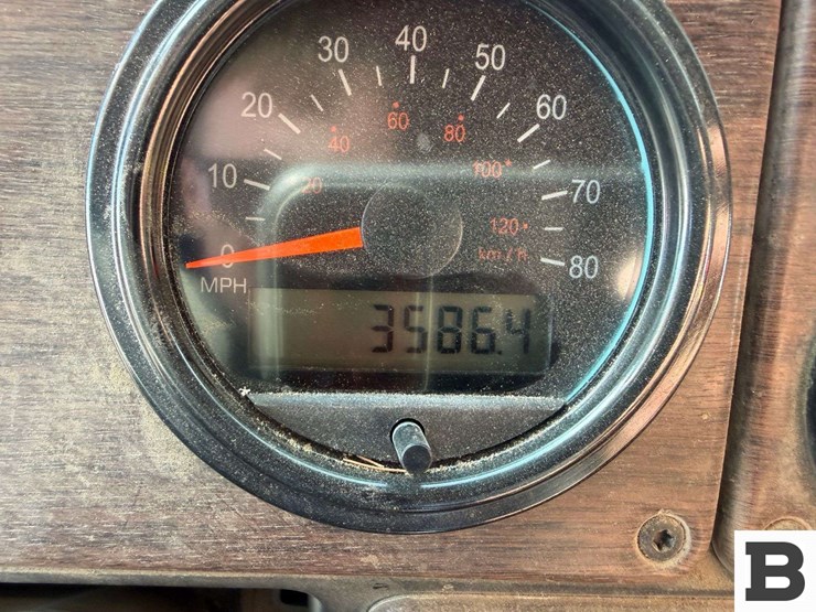 1996-freightliner-fld112-image-69