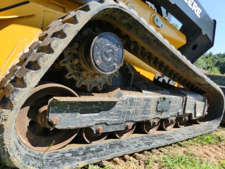 2023-deere-333g-image-5