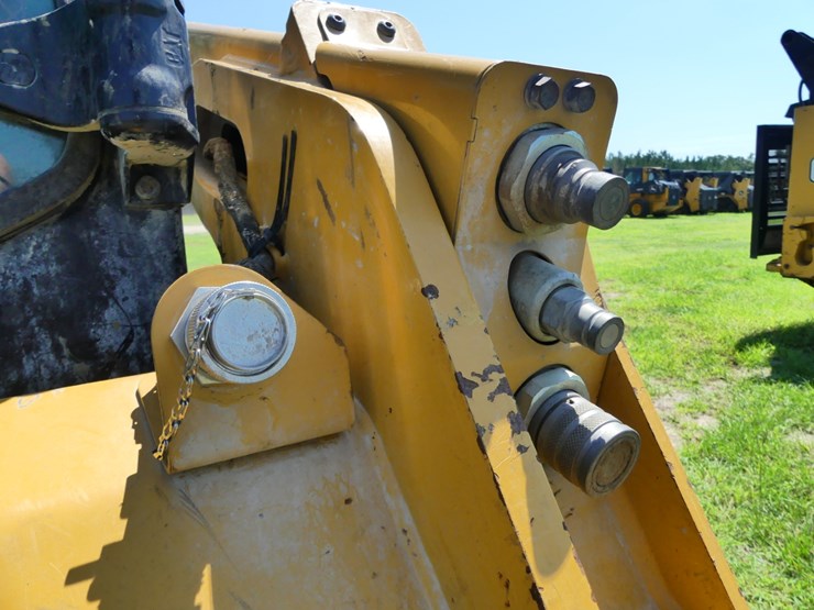 caterpillar-259d-image-12