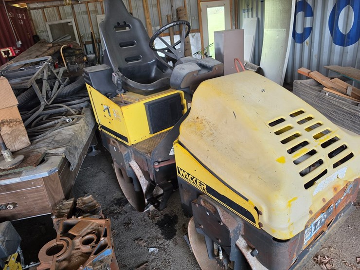 #25518-•-wacker-vibratory-compactor-image-7