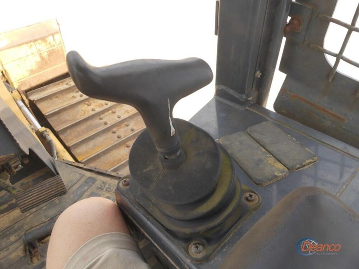 2005-deere-650j-lgp-image-13