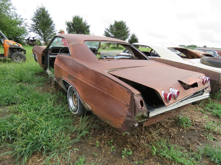 1965-chevrolet-impala-for-parts-image-3
