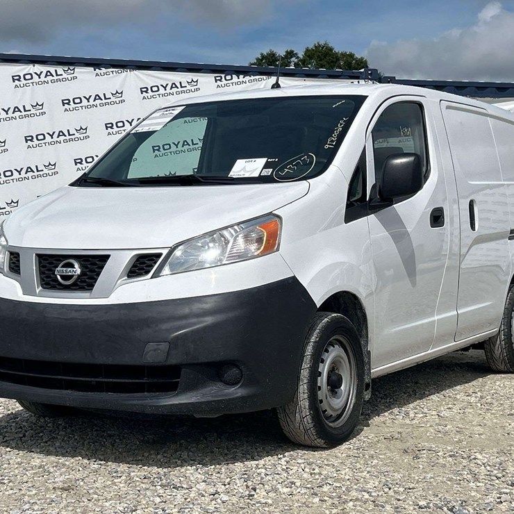 2014 NISSAN NV200