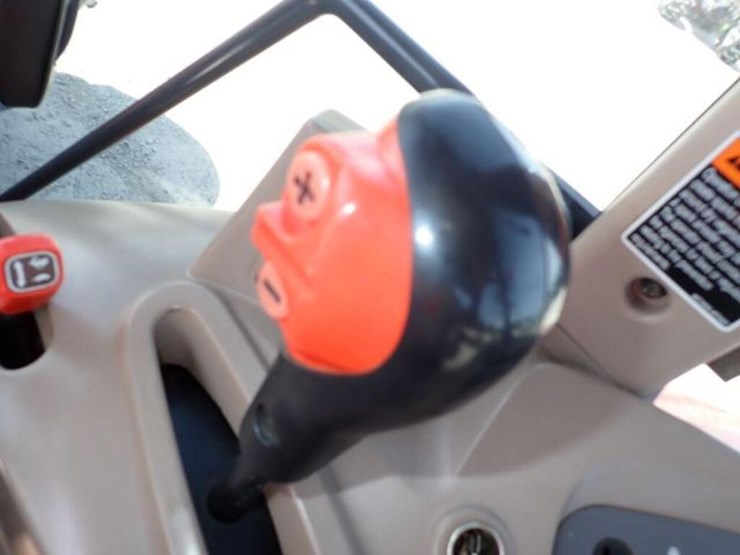 2009-kubota-m135x-image-19