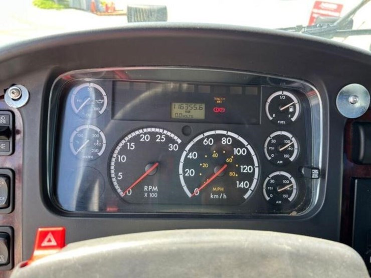 2006-freightliner-business-class-m2-s/a-1fvac3dj66-image-18