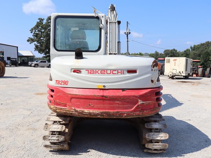 2014-takeuchi-tb290-image-3