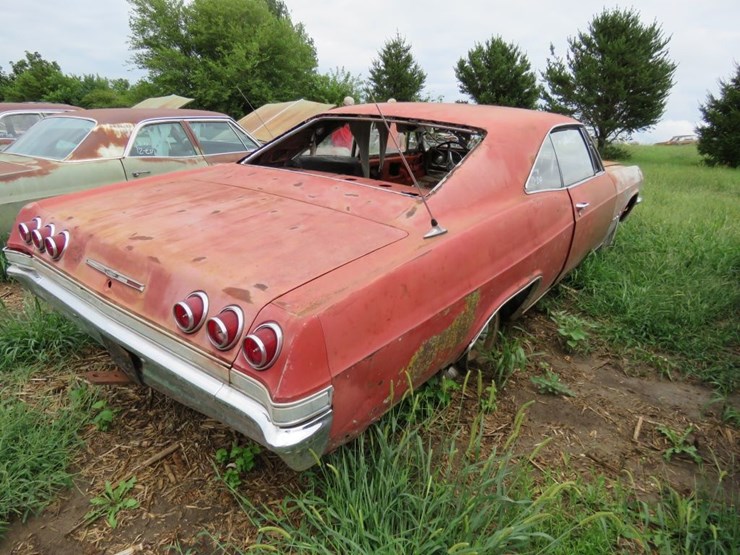 1965-chevrolet-impala-2dr-ht-image-6