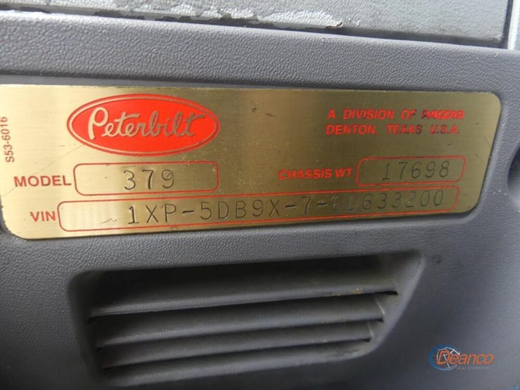 2006-peterbilt-379-image-22