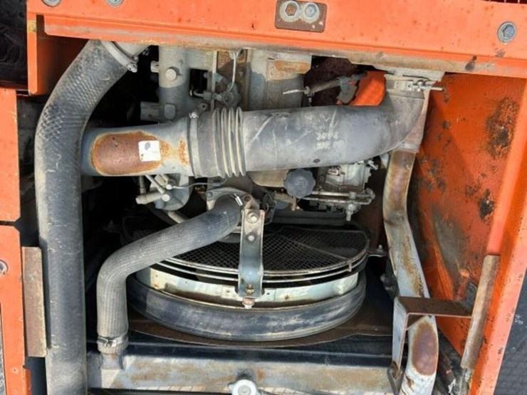 2007-hitachi-zx225us-lc-image-35