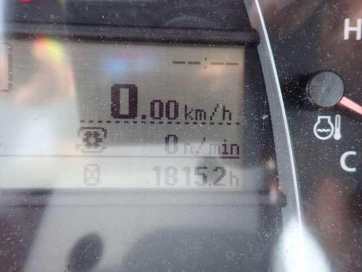 2019-kubota-m4-071-image-13
