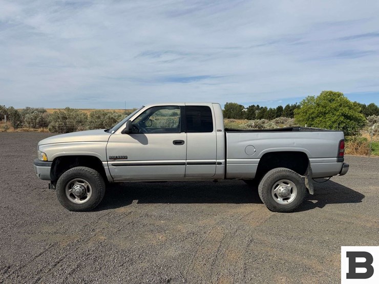 2001-dodge-ram-2500-image-2