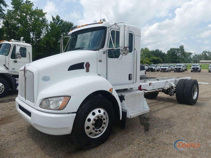 2009-kenworth-t370-image-19