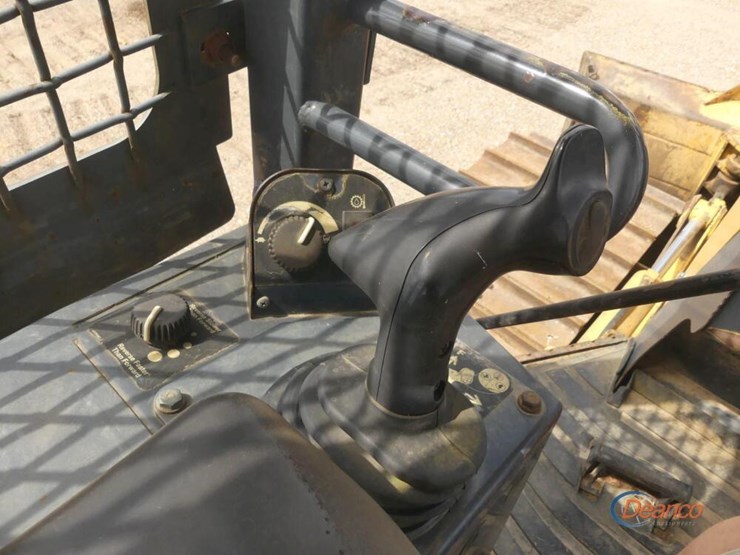 2005-deere-650j-lgp-image-12