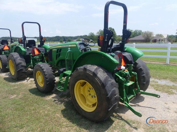 2021-john-deere-5045e-image-4