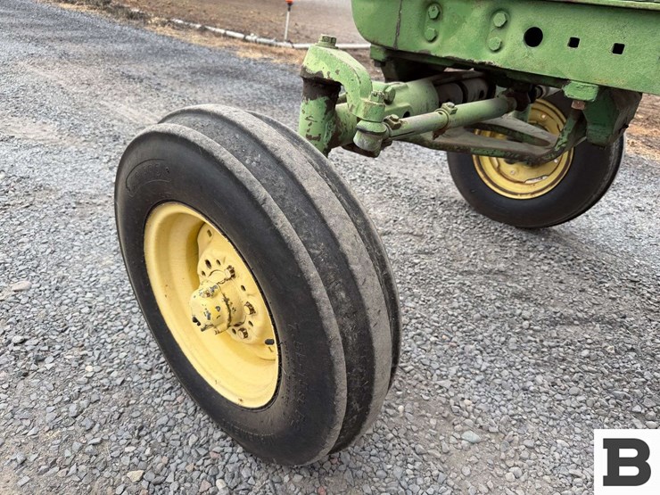 john-deere-3010-image-15