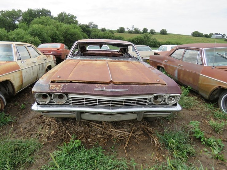 1965-chevrolet-impala-ss-2dr-ht-image-2