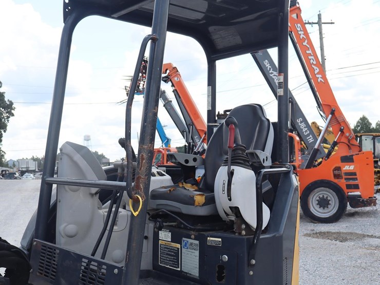 2017-deere-35g-image-20