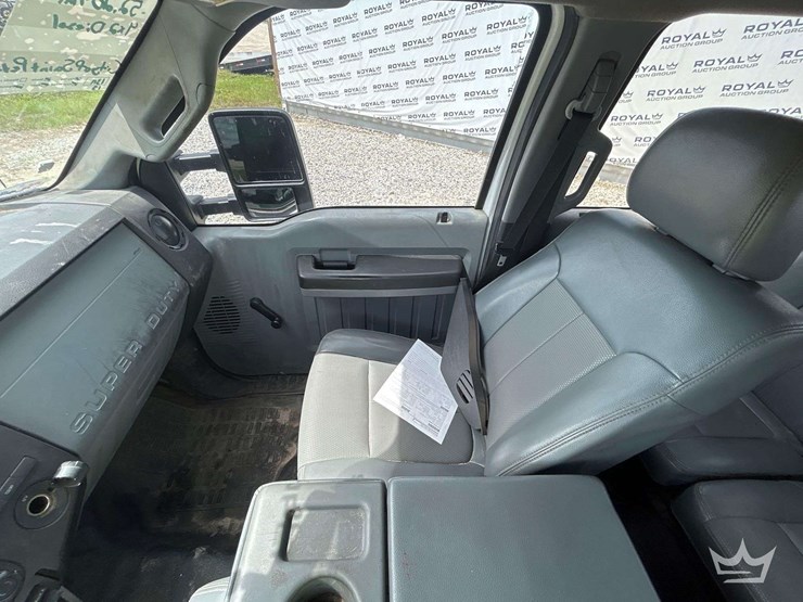 2016-ford-f550-image-22