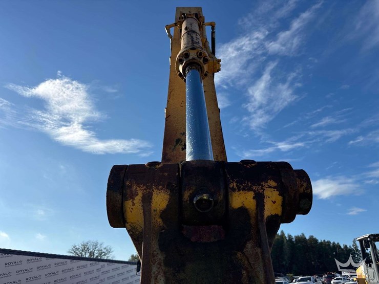 deere-330c-lc-image-27