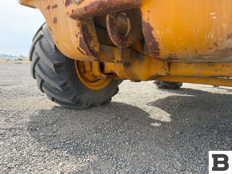 jcb-520-image-19