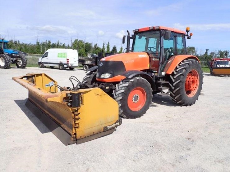 2009-kubota-m135x-image-1