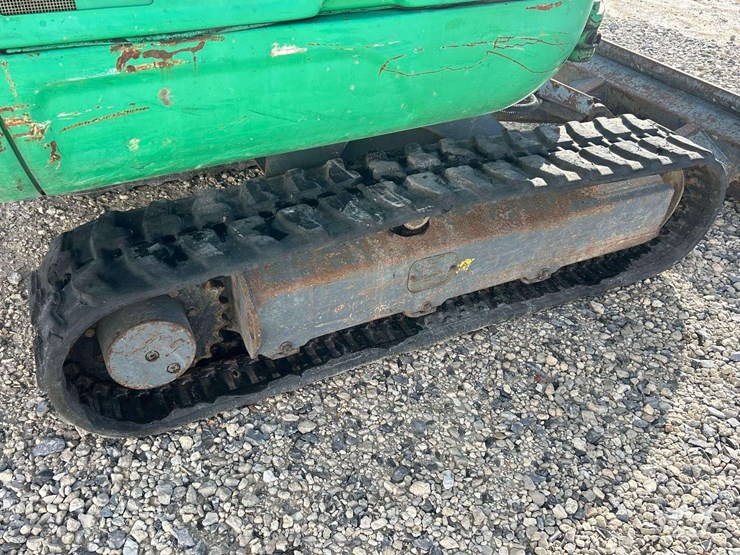 2018-takeuchi-tb230-image-30