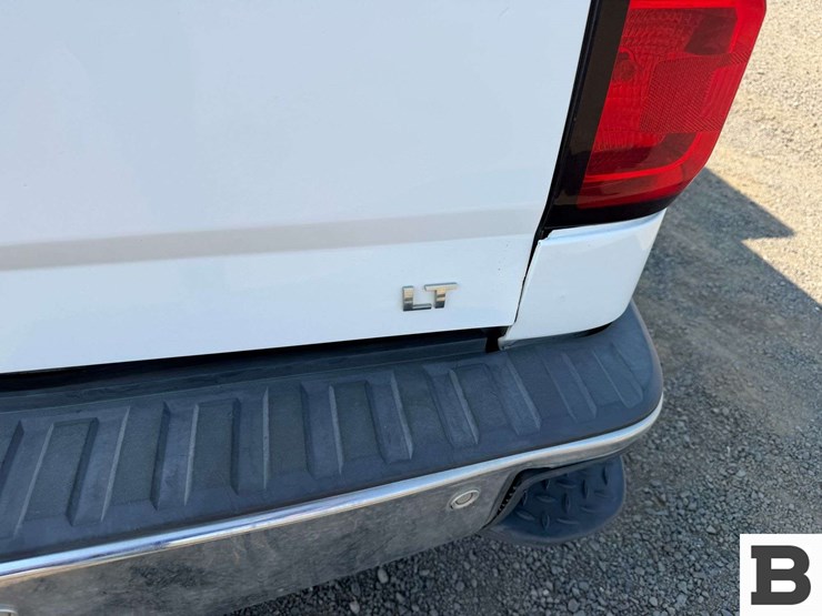 2015-chevrolet-silverado-1500-image-18