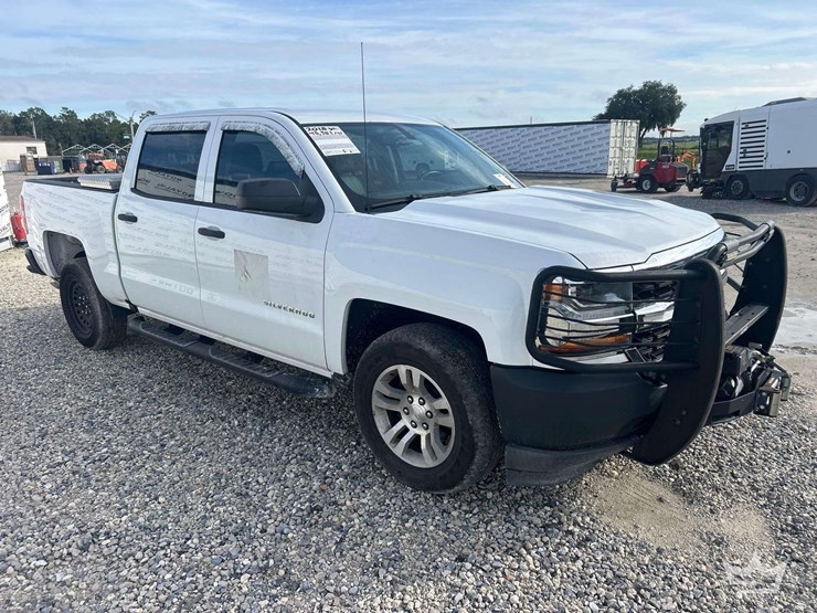 2018-chevrolet-silverado-1500-image-2