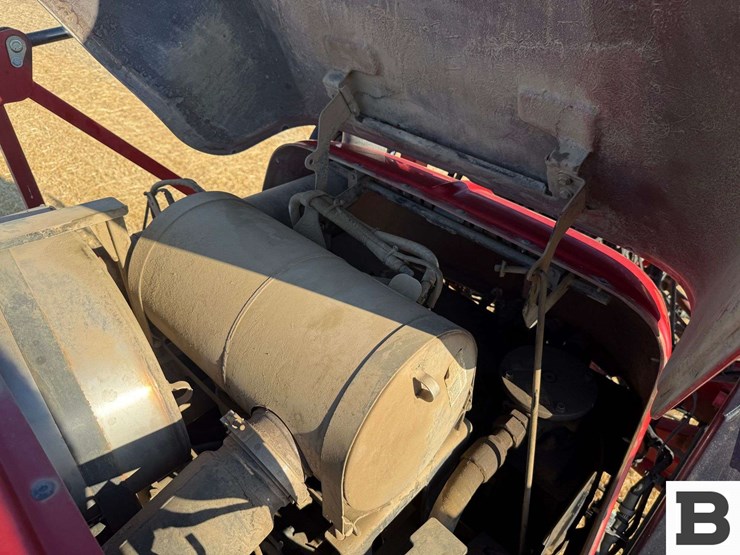 2018-case-ih-patriot-2250-image-44