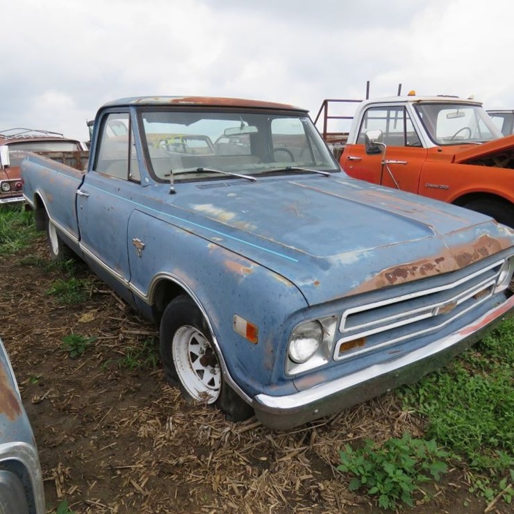1968 CHEVROLET C10