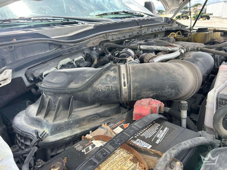 2017-ford-f550-image-9