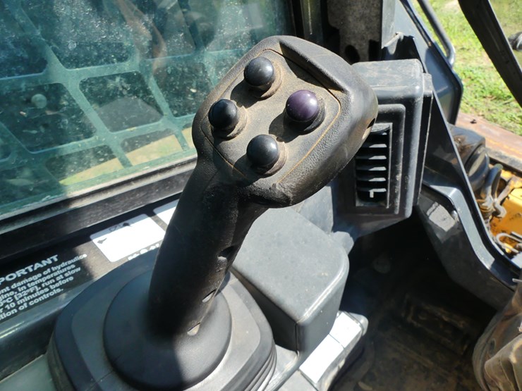 2023-deere-333g-image-16